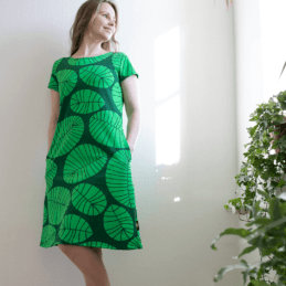 PaaPii Design Sointu mekko Banaaninlehti tummanvihreä