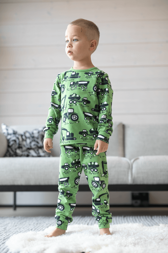 PaaPii Design Rusko pyjama Työkoneet metsä 1