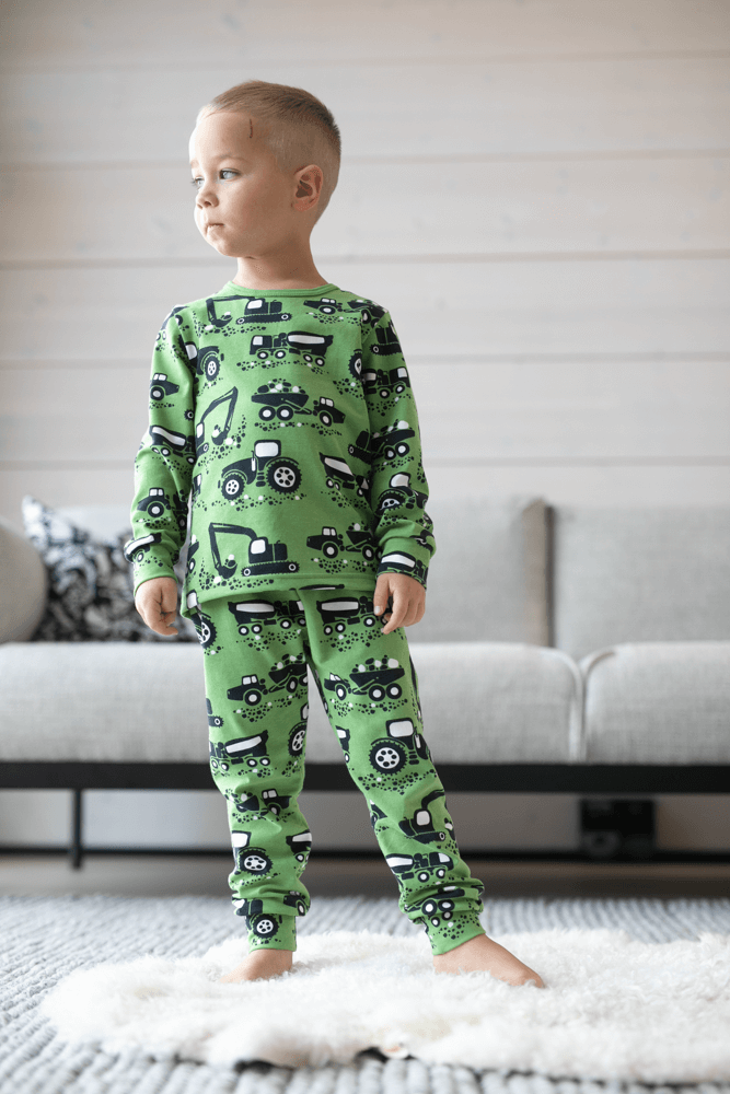 PaaPii Design Rusko pyjama Työkoneet metsä 2